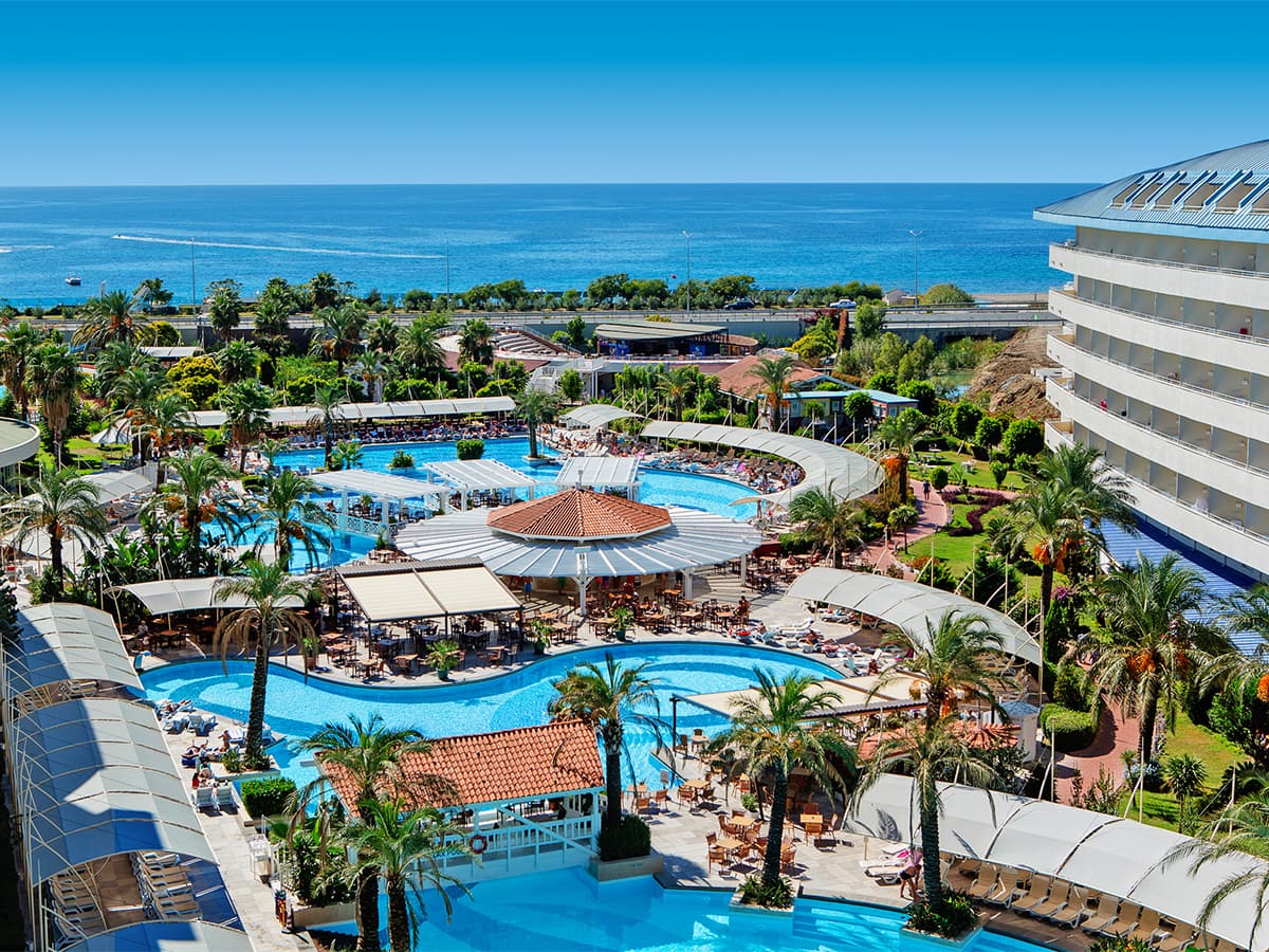 Hotel Crystal Admiral Resort Suites & Spa