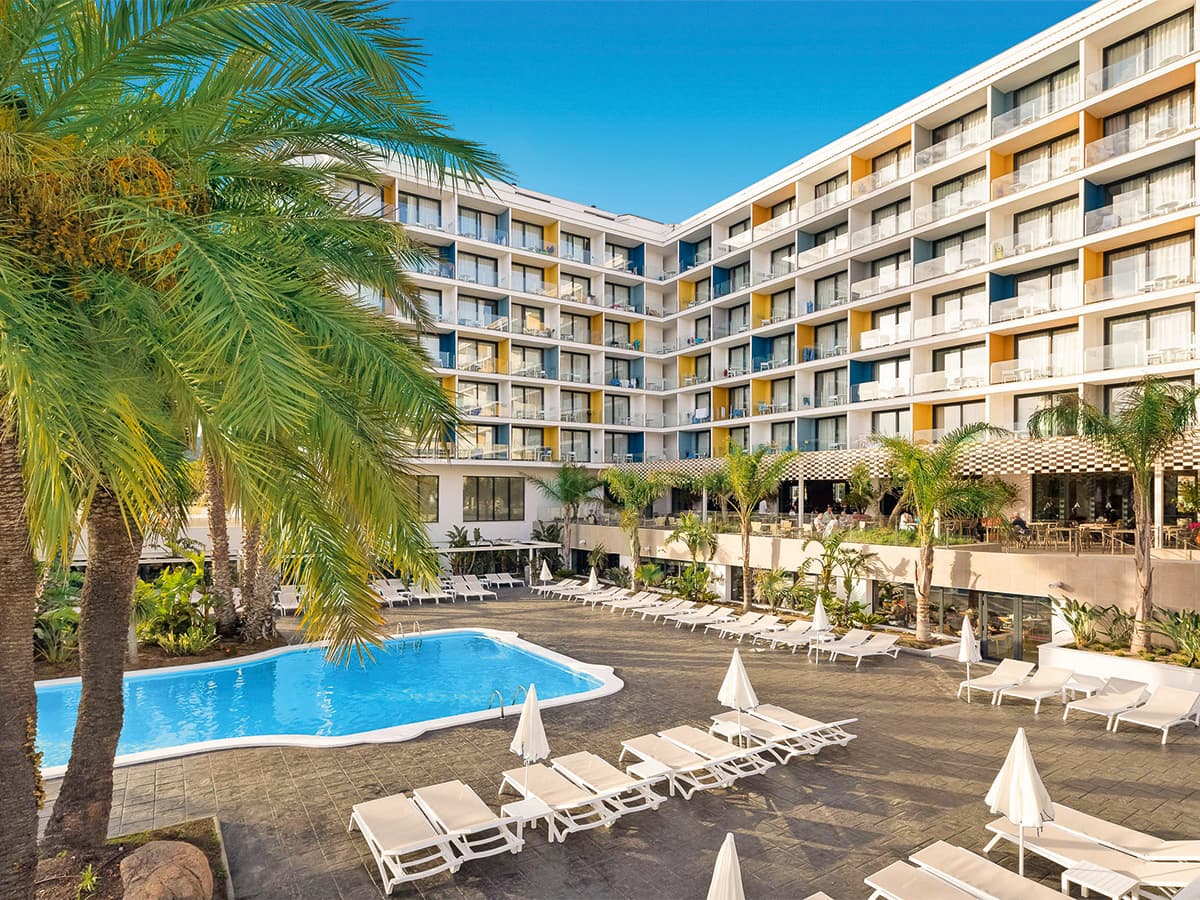 Aqua Hotel Silhouette & Spa