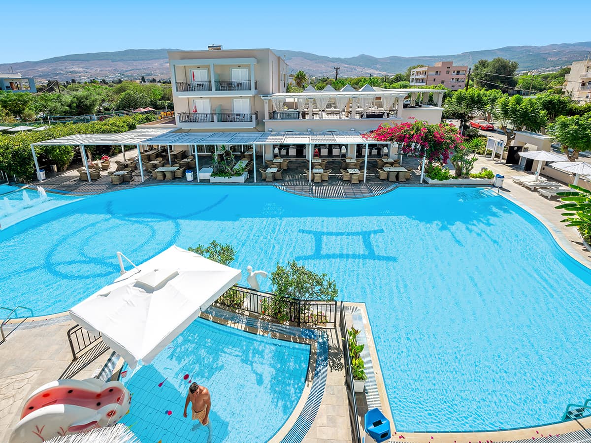 Hotel Peridis Family Resort