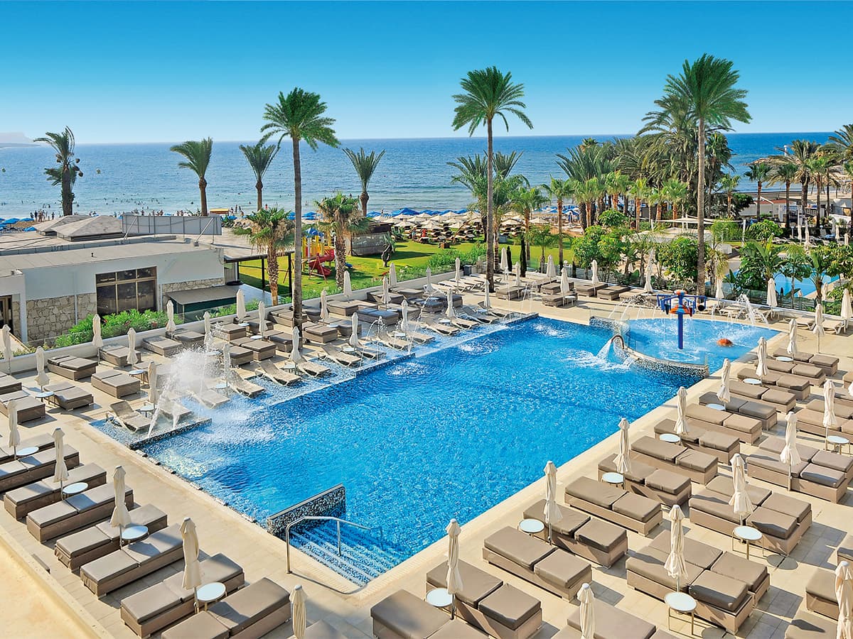 Hotel Nelia Beach