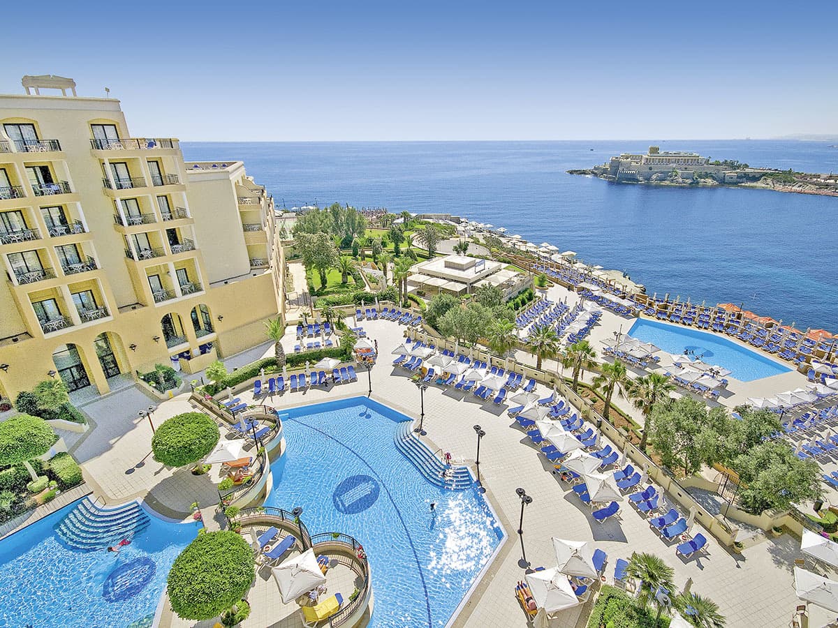 Hotel Corinthia St. George's Bay