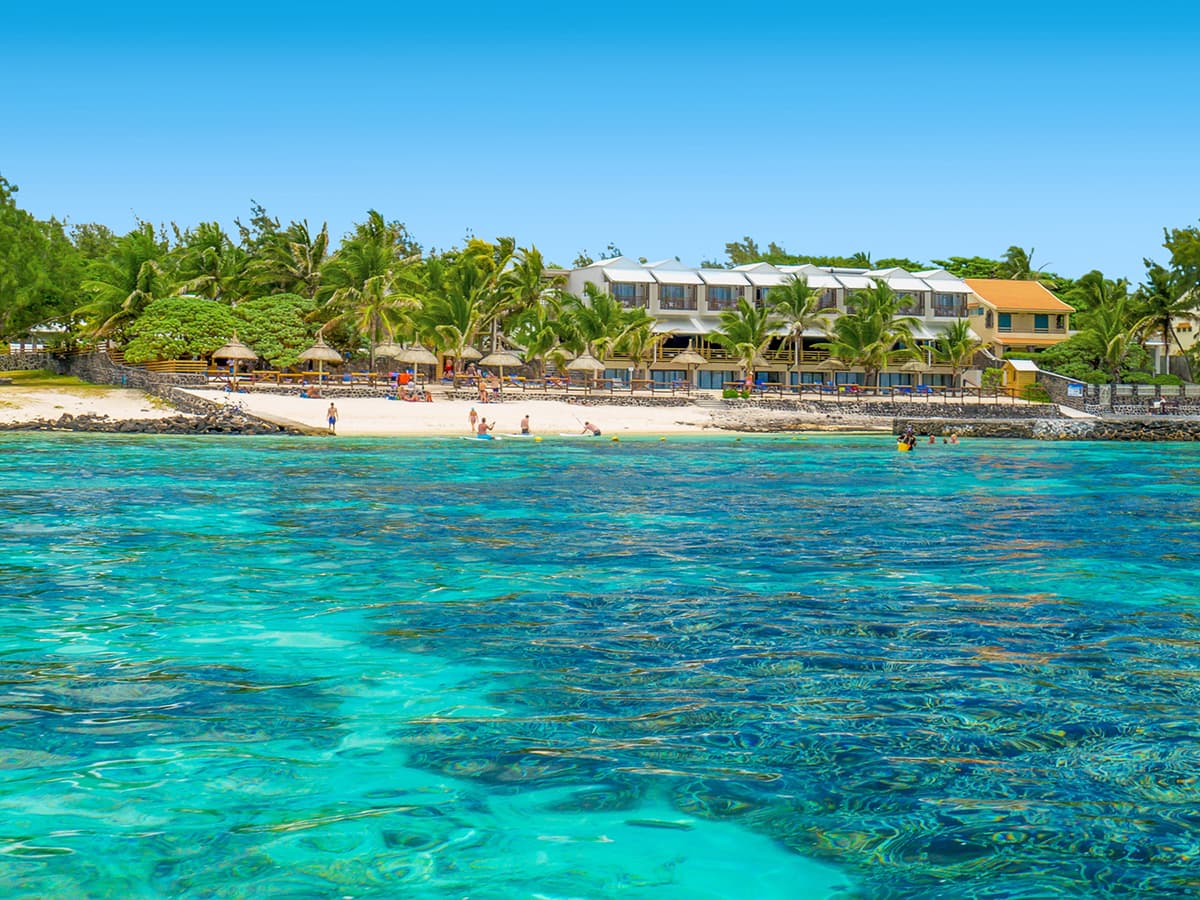 Le Peninsula Bay Beach