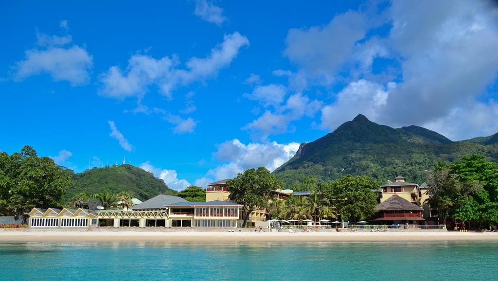 Ultiem genieten op Beau Vallon: 10 dagen Coral Strand vanaf €1.933