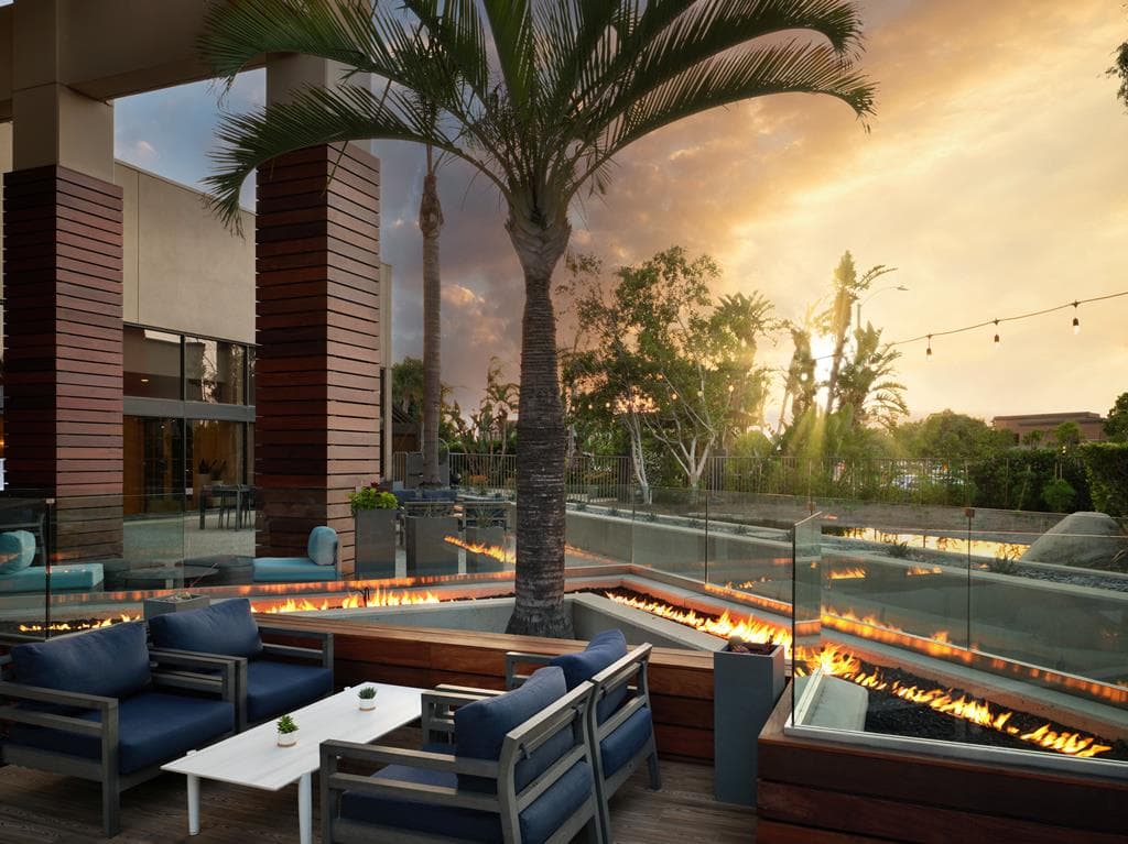Fera Anaheim A DoubleTree by Hilton