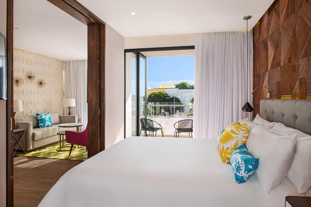 The Fives Downtown Hotel Curio by Hilton 1