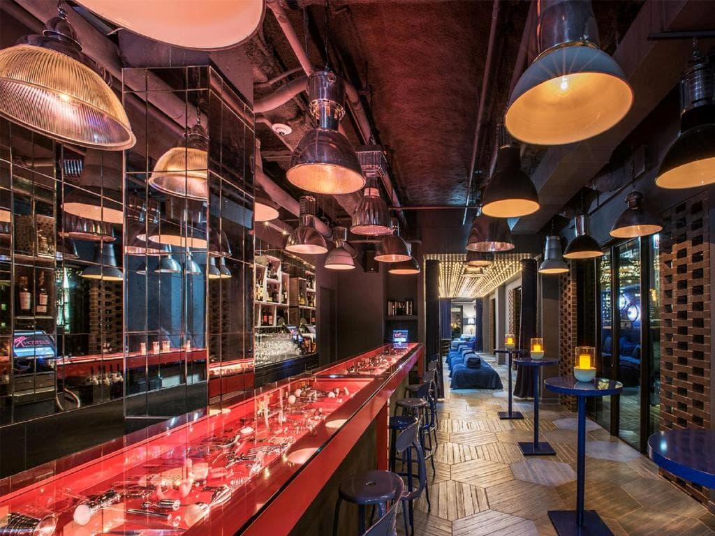 Virgin Hotels Chicago 4