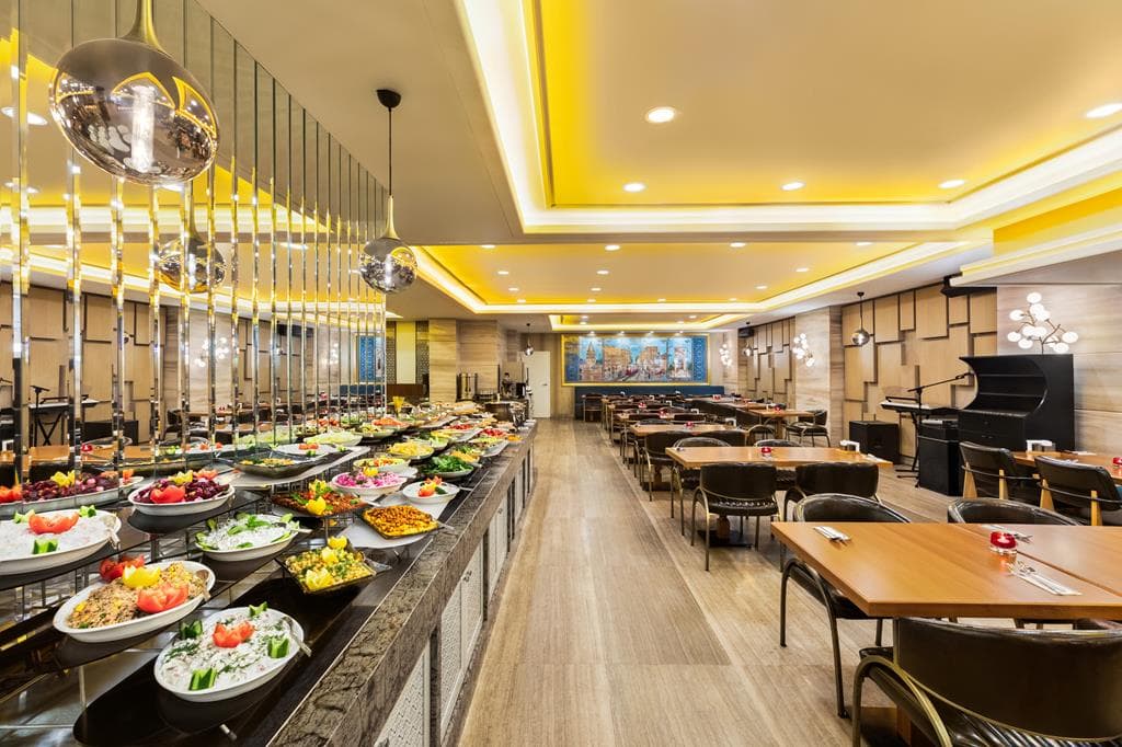 Ramada by Wyndham Istanbul Pera 2