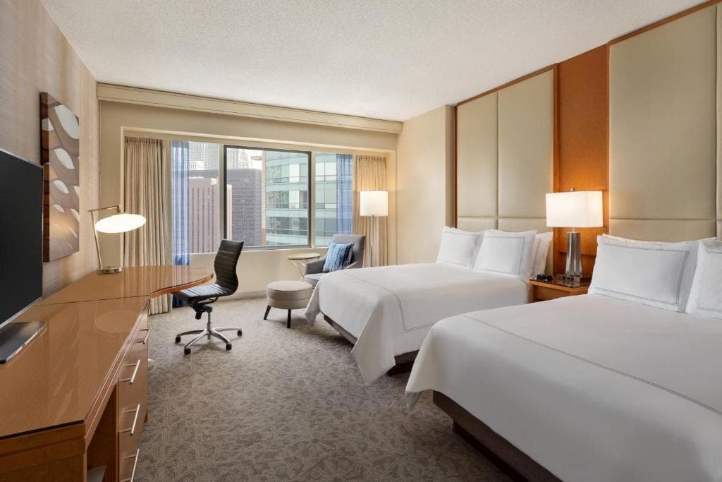 Swissotel Chicago 4