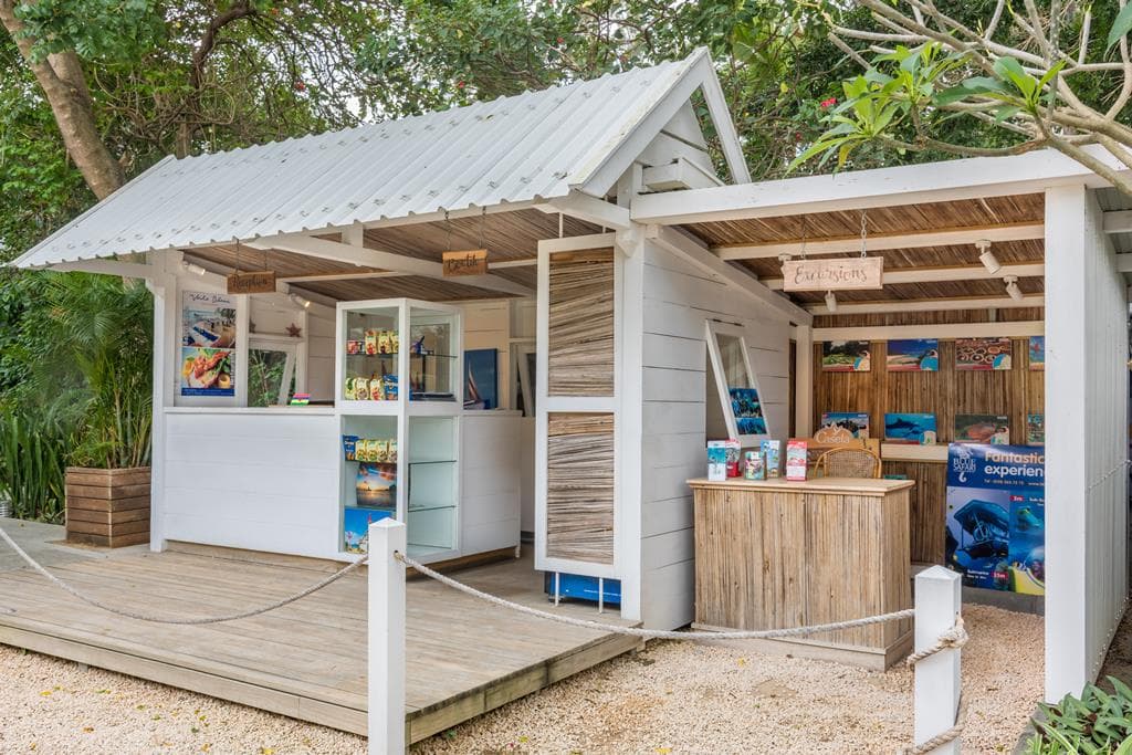 Mon Choisy Beach R 4