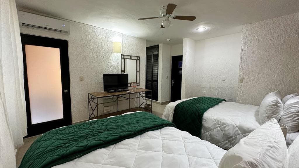 Tukan Hotel Playa Del Carmen 3