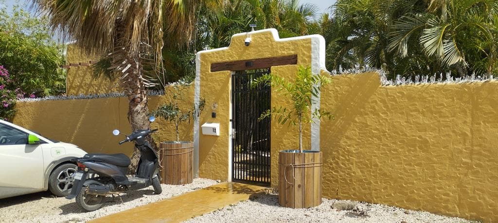 Bonaire Fun & Tropicana 2