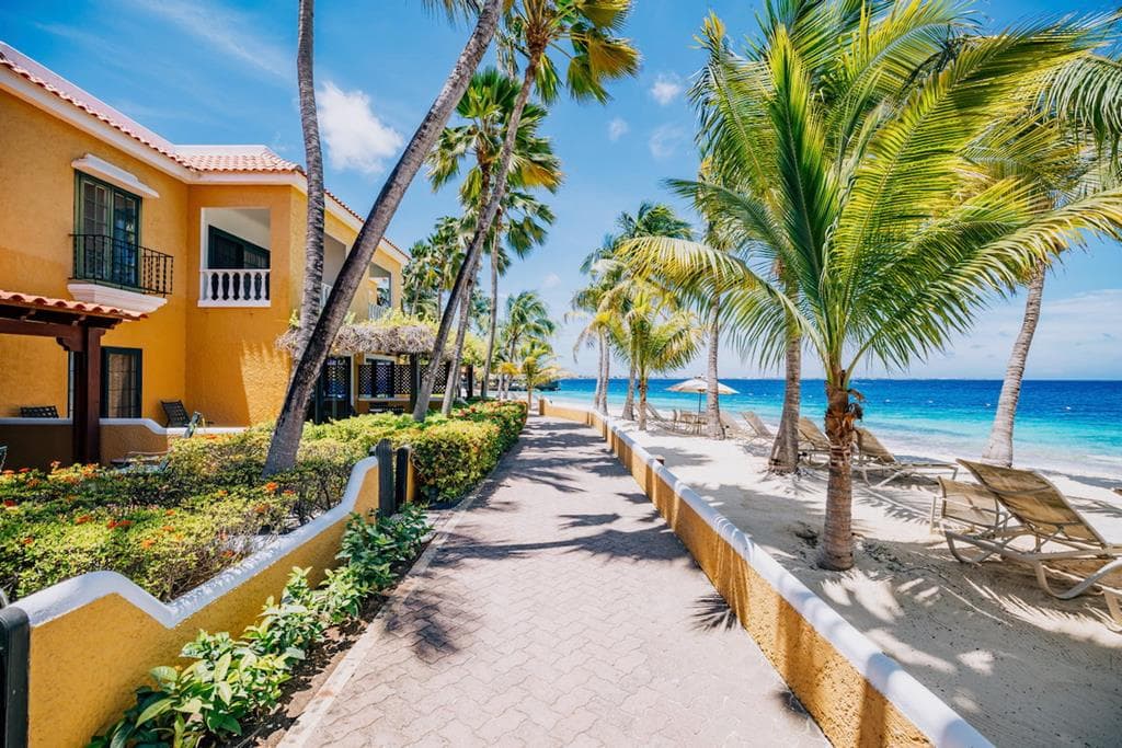 Harbour Village Beach Club 2