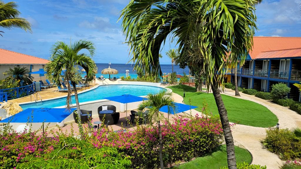 Ultiem genieten op Kralendijk: 9 dagen Divi Flamingo Beach Resort voor €1331