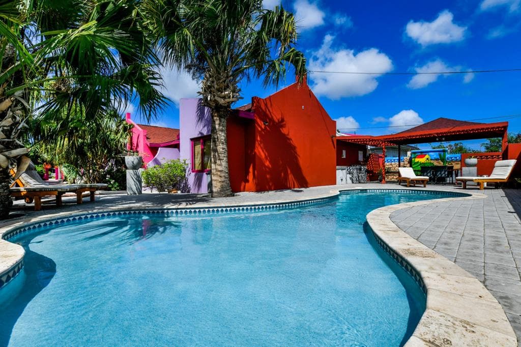 Ultiem genieten in Oranjestad: 9 dagen Cadushi Apartments vanaf €1154