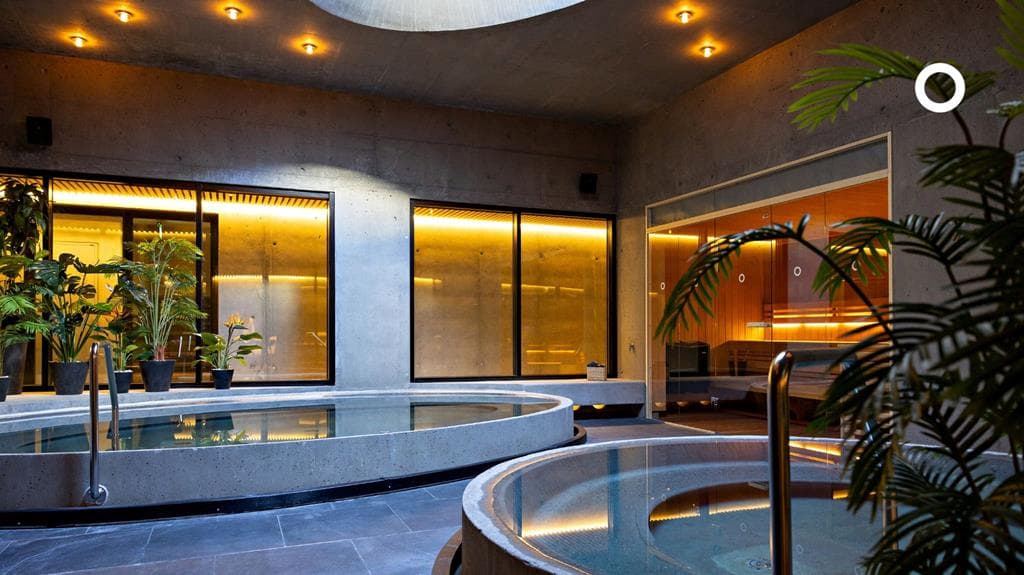 GRANDI BY CENTER HOTELS