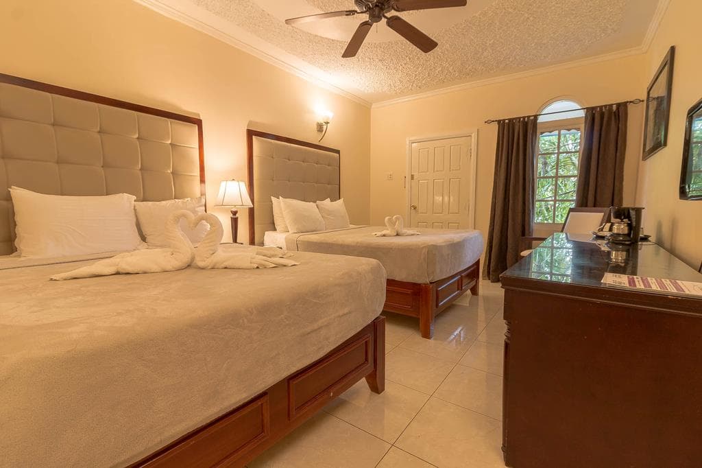 Travellers Beach Resort 4