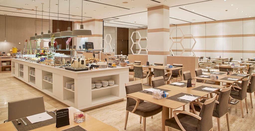 NH Sevilla Plaza de Armas 4