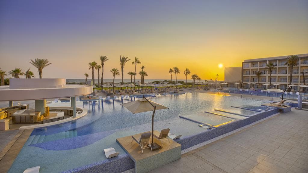 Topdeal: 8 dagen Hilton Skanes Monastir Beach Resort voor €504