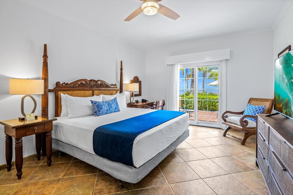 Harbour Village Beach Club 1