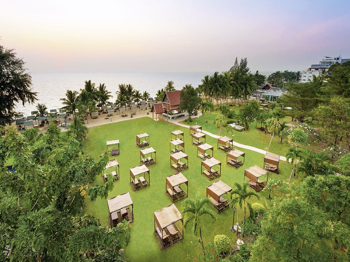 Pinnacle Grand Jomtien Resort & Beach Club