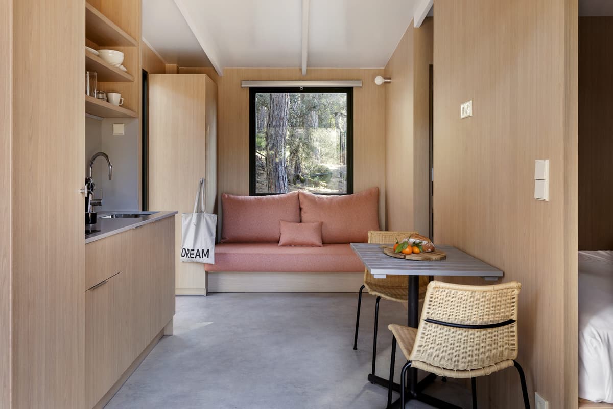 Mobil Home Couple