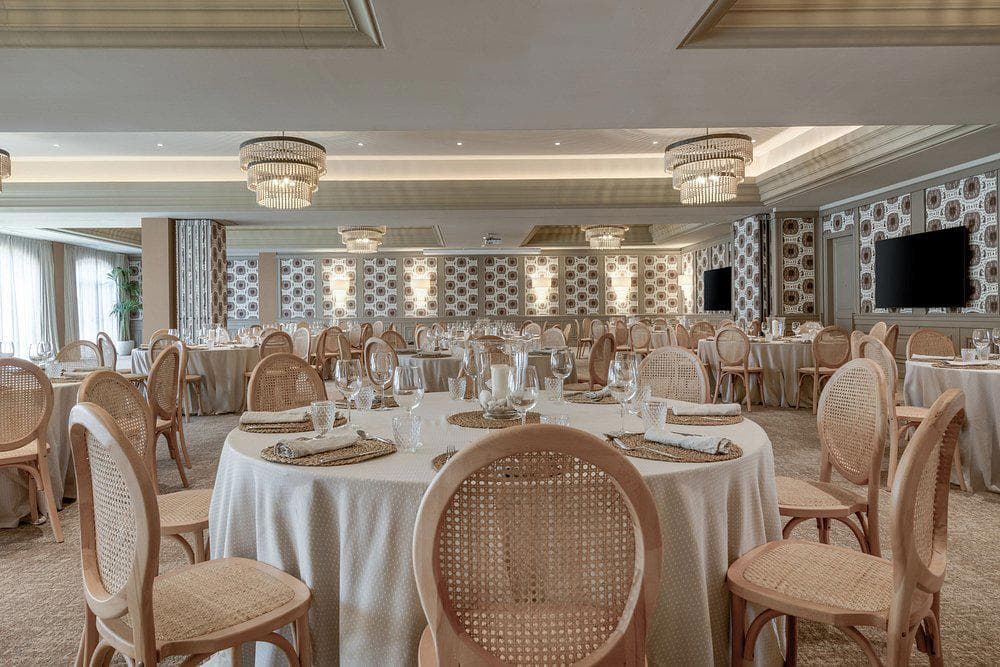 Hacienda Son Antem Autograph 1