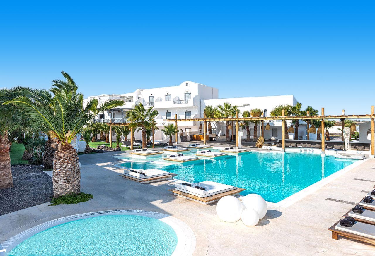 Topdeal: 8 dagen Kamari in Mediterranean White voor €680