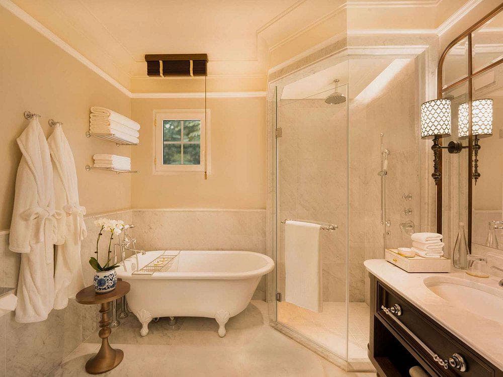 Sofitel Plaza Hanoi 1