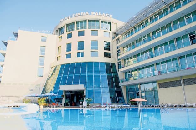 Mega deal: 8 dagen Ivana Palace Zonnestrand voor slechts €203!