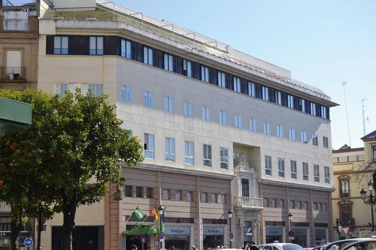 Bizar laag geprijsd: 4 nachten Sevilla – Derby nu slechts €285!