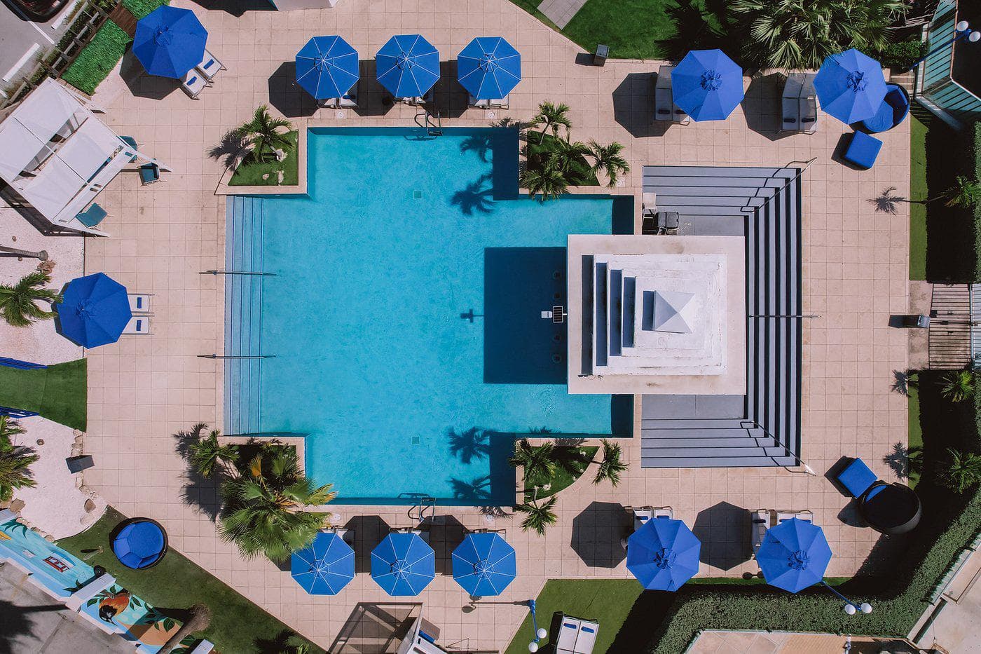 Brickell Bay Beach Resort 2