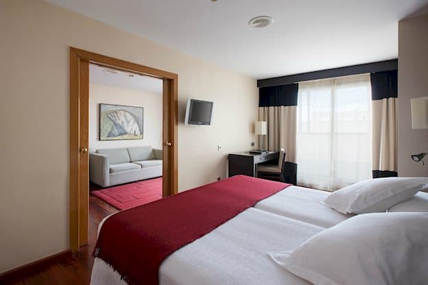 NH Ciudad de Valencia 1