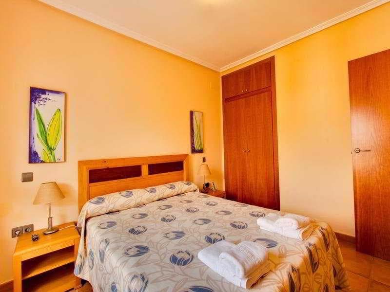 Ona Ogisaka Garden 4