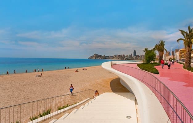 RH Corona del Mar Beach 3