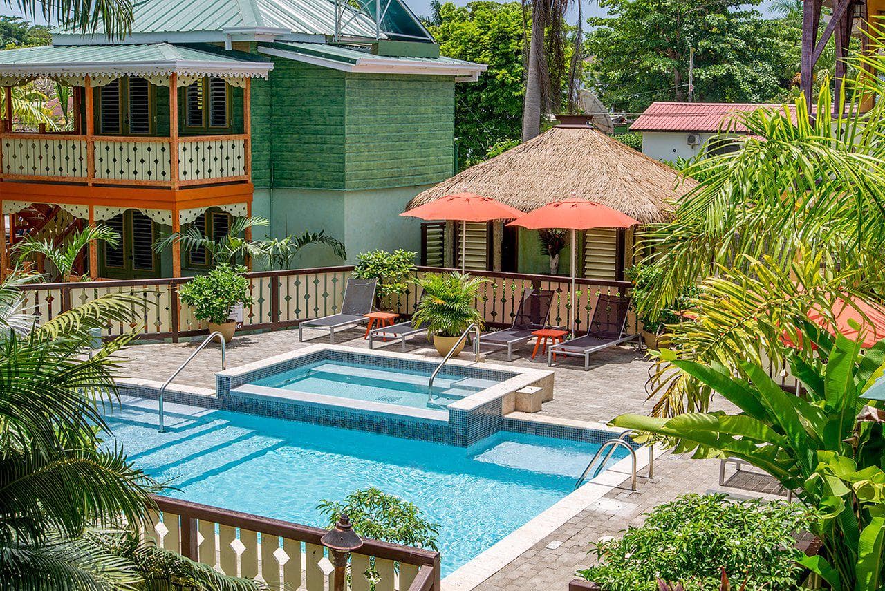Ultiem genieten: 9 dagen Negril in Country Country Beach Cottages – €1178