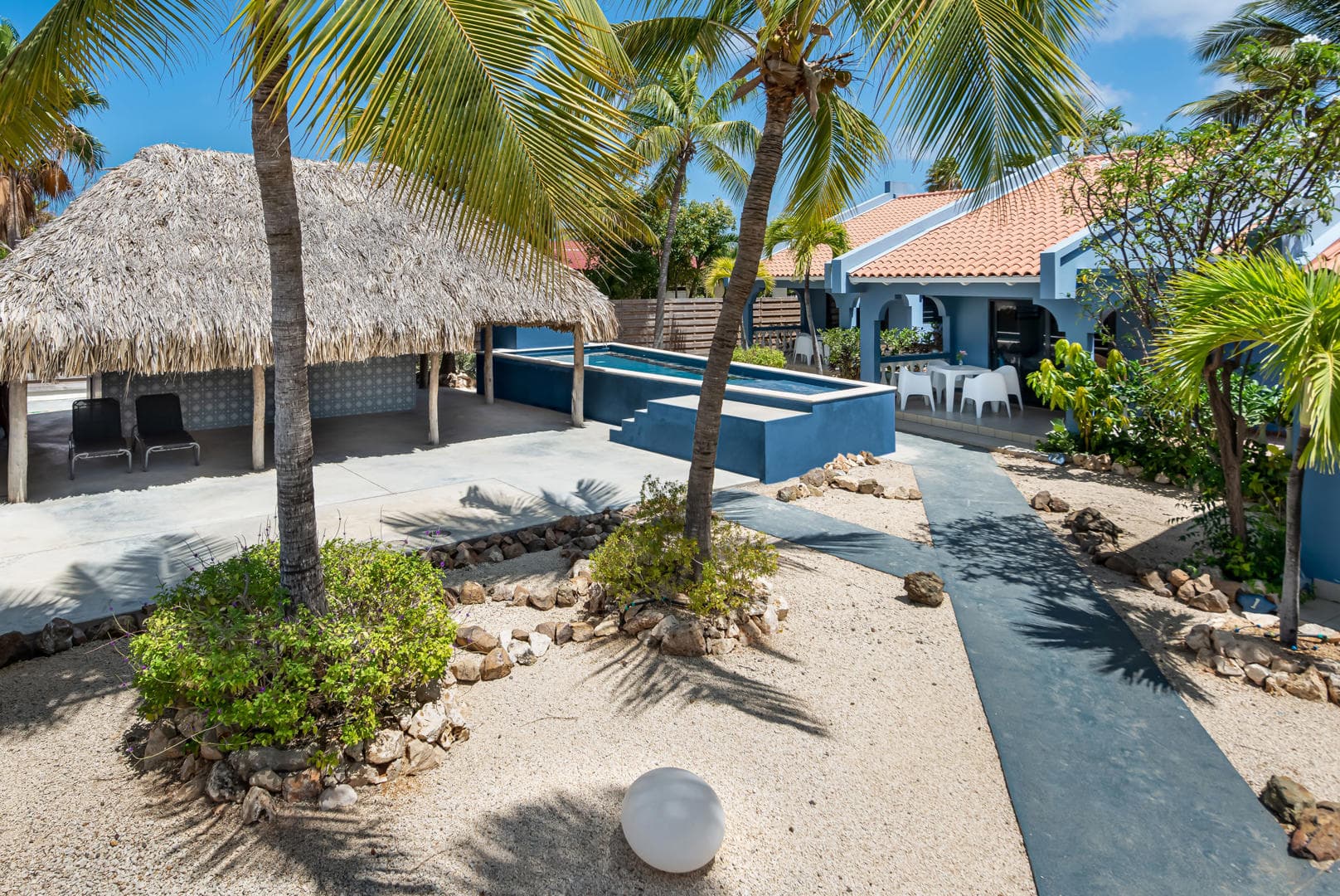 Blue Bonaire Resort 2