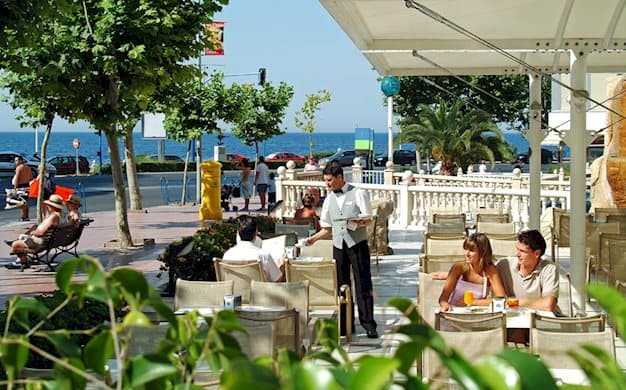 RH Corona del Mar Beach 4