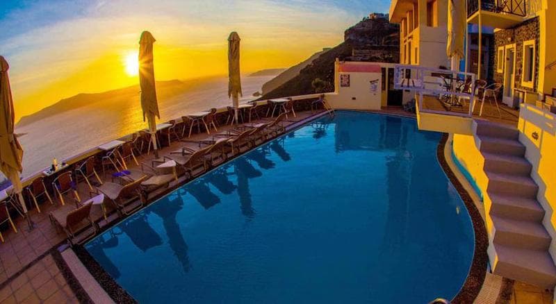 Ultiem genieten in Fira: 8 dagen Panorama Santorini Boutique €940