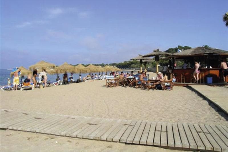 Ona Ogisaka Garden 2