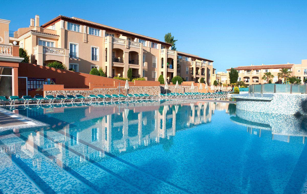 Topdeal Cala N Bosch: 8 dagen Grupotel Turquesa Mar vanaf €614