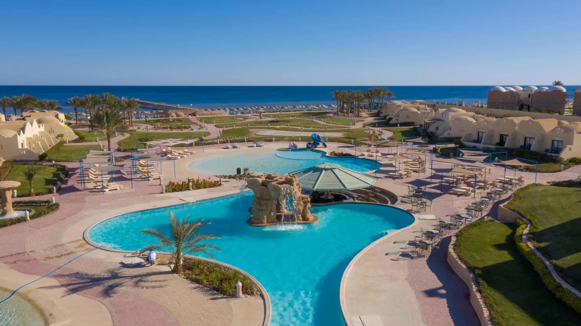 Topdeal: 8 dagen ONATTI Beach Resort El Quseir voor €411!