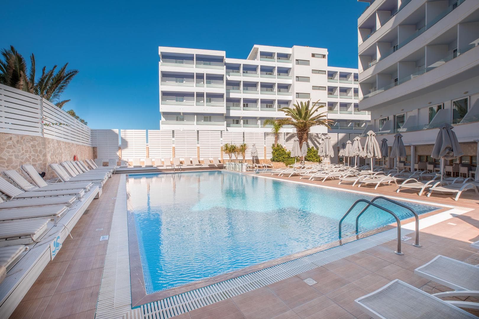 Topdeal: 8 dagen Rhodos-stad in Rhodos Horizon Blu voor €506